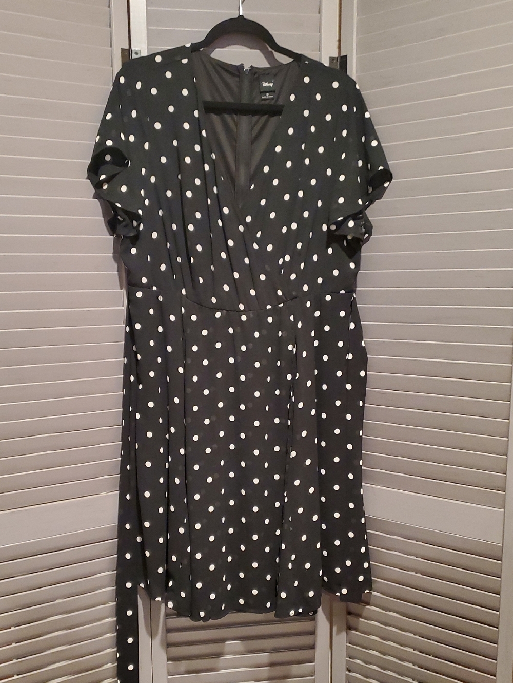 Disney Minnie Mouse Black Signature Tie Dot Wrap Dress Size 16